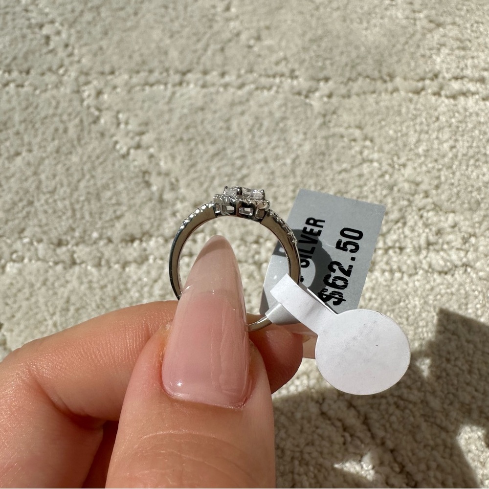 Diamond Heart Ring - Picture 4 of 6